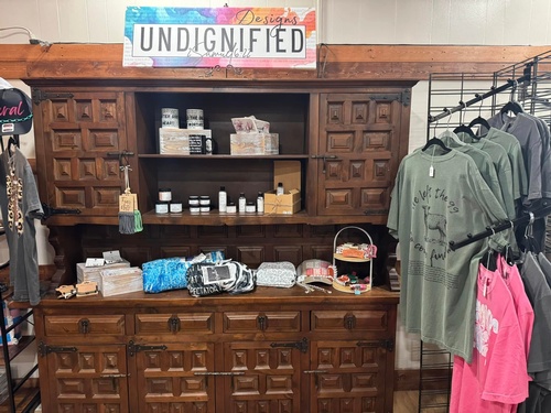 Gallery Image The%20Wild%20Horse%20_%2058th%20Shop%20Hillsboro%20Texas%20Shopping%203.jpg