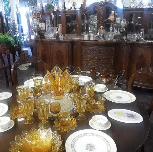 Gallery Image Goldfinger-Antiques-Hillsboro-Texas-Shopping%202.jpg