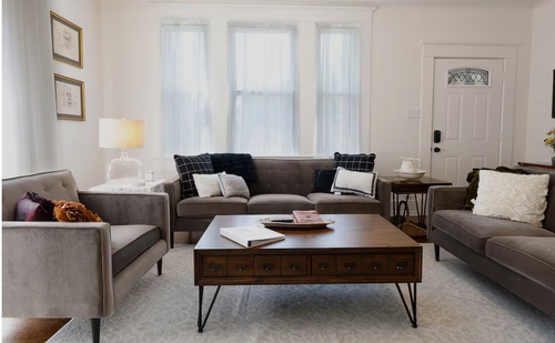 Gallery Image AirBnb-Hillsboro-Texas-Superhost-Historic-Short-Term-Rental%202.jpg