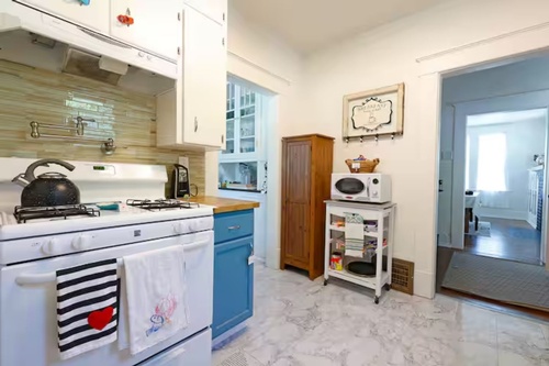 Gallery Image Big-Red-Historic-1920's-AirBnb-Hillsboro-Texas-Rental-Home%202_120226-073823.jpg