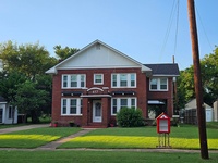 Historic 1920s Home in Hillsboro TX - Airbnb & Short Term Rental
