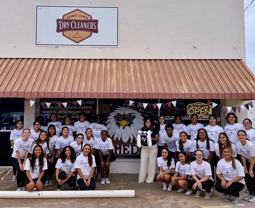 Gallery Image Hometown-Dry-Cleaners-Hillsboro-Texas-Laundry%204.pg.jpg