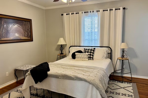 Gallery Image aIRbNB-Hillsboro-Texas-Rental-Little-Grey-Short-Term%206.jpg