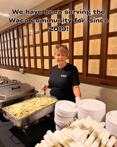 Gallery Image waco-hometown-bakery-catering-food-truck-ready-to-eat-backyard-food-beverage-services-hillsboro-gallery_220726-101756.jpg