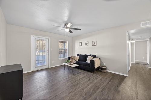 Gallery Image Model%20unit%202%20living%20hall.jpg