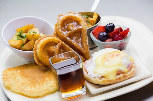 Gallery Image eureka-townsquarebuffet-3087-lr.jpg
