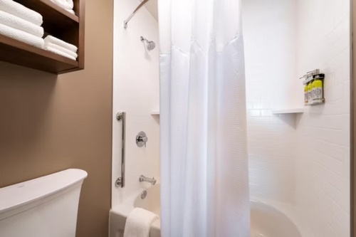 Gallery Image staybridge-suites-st1-ezgif.com-avif-to-jpg-converter.jpg