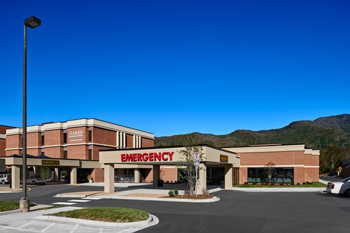 Gallery Image Harris%20Medical%20Center%20ER%20Shot%2019%20Day%20Time%20Exterior%20Front%20Entrance%20Canopy%20(Right).jpg