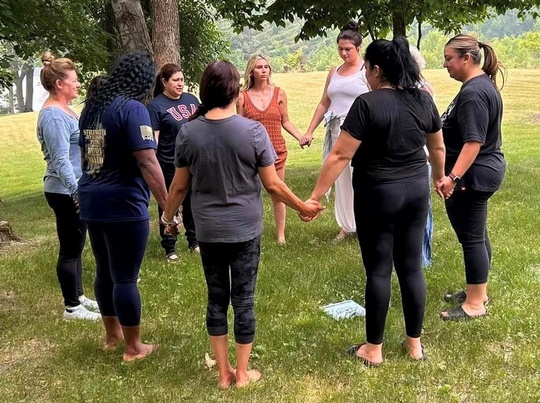 Gallery Image HolbrookFarmsOutsideGroupPict-Circle-2025.jpg