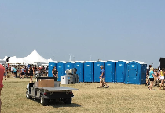 Gallery Image toilets%20by%20tents-2.5.26.png