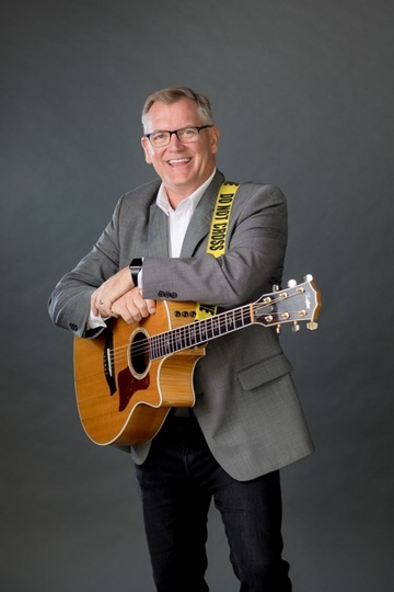 Gallery Image TimEggebraaten-Photo131%20Medium-%20guitar-3.26.jpeg