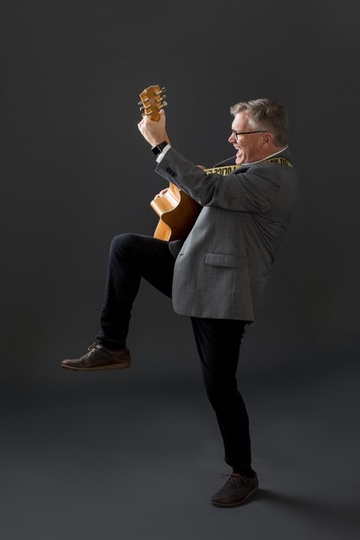 Gallery Image TimEggebraaten-guitat%20and%20black-3.26.jpeg