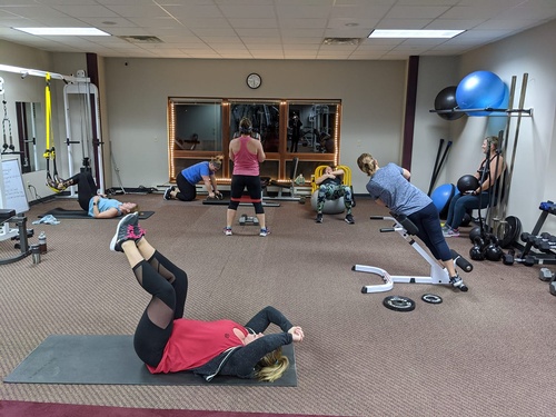 Women working out at SP Fitness