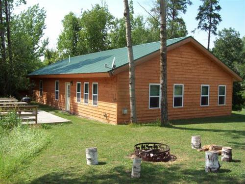 Big Cabin 11 open all year, central air, in floor heat, up to 19 people,  2000sf