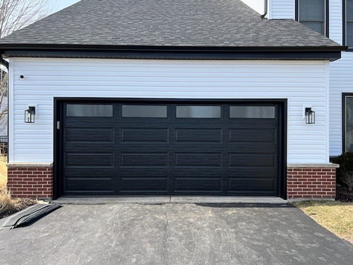 Gallery Image nohds-blackagarage.jpg