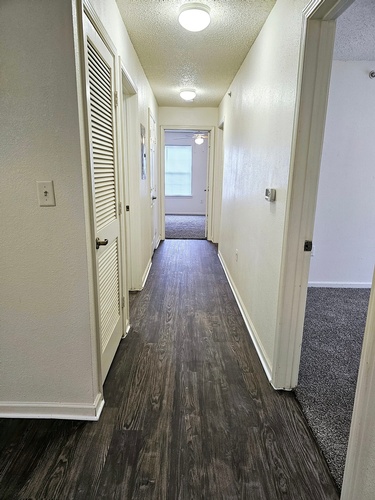 Gallery Image Jacksonville-Pines-Jacksonville-TX-Hallway-scaled.jpg