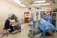 Da Vinci robot in an operating room