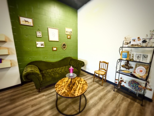 Gallery Image Sitting%20Area%20in%20Stoe.jpeg Gallery Image Sitting%20Area%20in%20Stoe.jpeg