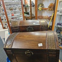 Gallery Image Wooden%20Trunk.jpg