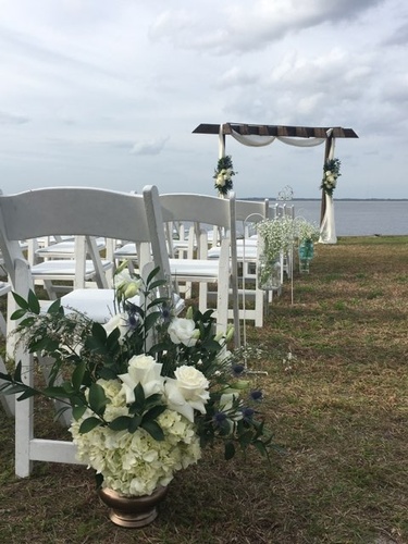 Perfect for a Wedding by The Water!!