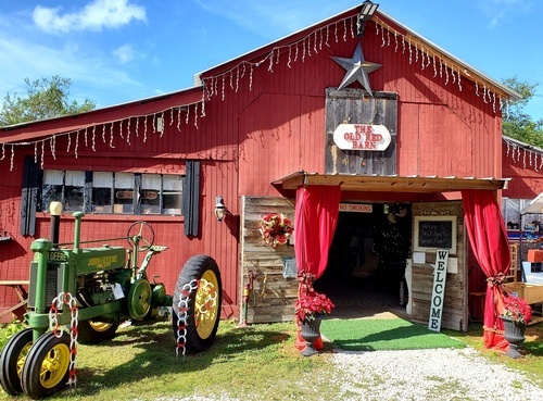 The Old Red Barn in Geneva The Old Red Barn in Geneva