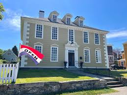 Wentworth Gardner-Tobias Lear House Association