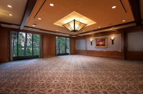 Whether you're bringing together a small group of executives or an entire organization, our contemporary meeting and banquet facilities can comfortably accommodate you.