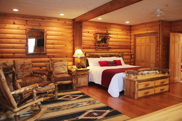 Gallery Image Pineola-cabin-scaled.jpg