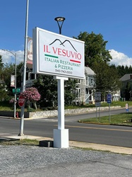  IL Vesuvio Italian Restaurant & Pizzeria