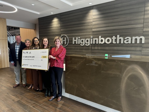 Gallery Image ladies%20on%20the%20lamb.jpg