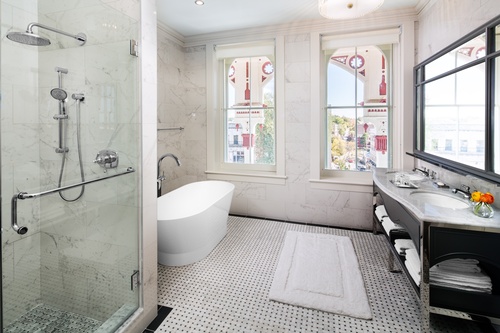 Gallery Image Bathroom.jpg