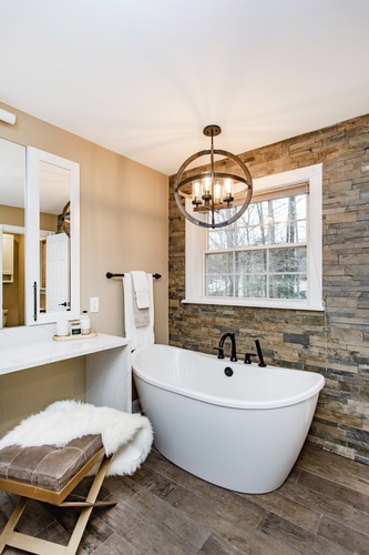 Gallery Image 0019-4HarvestLaneWilton-040623elc.jpg