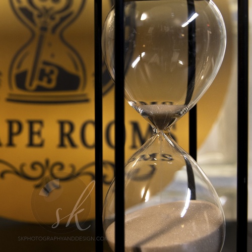 Gallery Image Hourglass.jpg