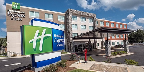 Gallery Image holiday-inn-express-and-suites-commerce-6139726329-2x1.jpg