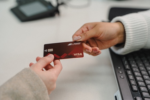 Gallery Image Q1_2026_Credit_Card_1.jpg