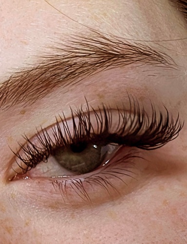 Gallery Image Classic%20Lashes.jpg