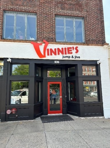 Gallery Image Vinnie_s_Entrance.jpg