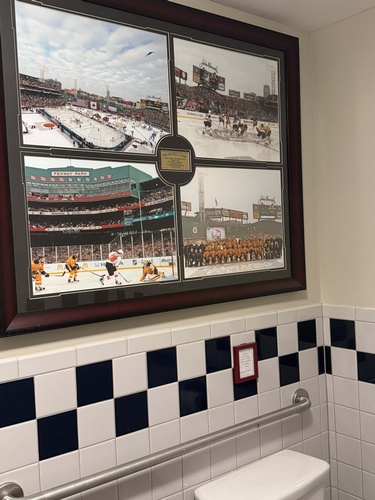 Gallery Image Boston%20Bruins%20Photo%20_060426-093517.jpg