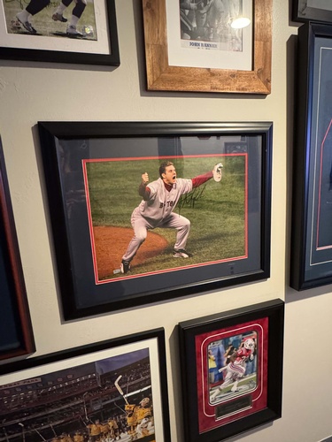 Gallery Image Pabloban%20Red%20Sox%20Iconic%20Pic%20_060426-093345.jpg