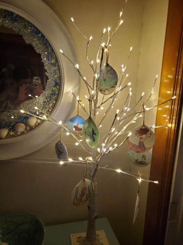 Gallery Image White%20Birch%20tree%20with%20lighst%20and%20shells_100826-094649.jpg