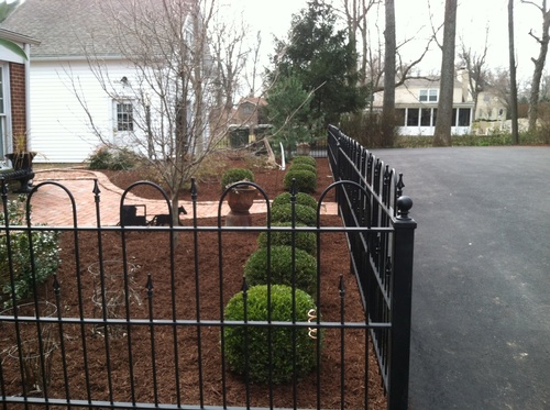 Keep your landscaping looking like new with our landscaping maintenance service.