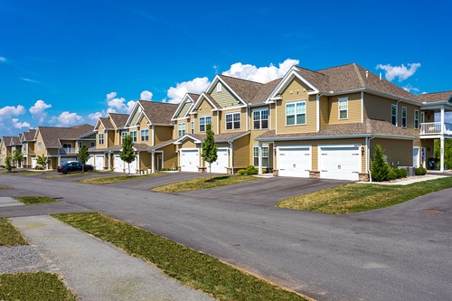 Gallery Image HammocksGeneseo-EXT-021.jpg