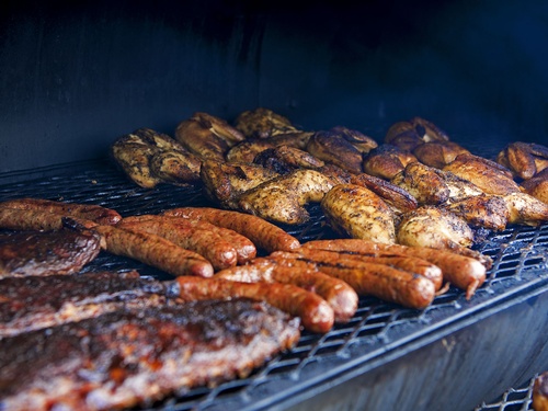 Gallery Image 636149058303521727meats-on-grill.jpg