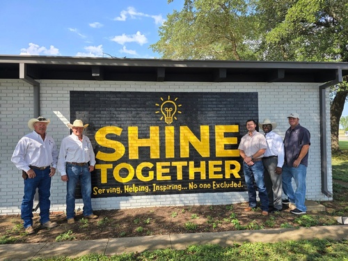 Gallery Image Shine1_301025-040719.jpg