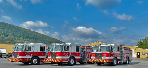 Gallery Image scottsboro%20fire%20dept%20pic%20of%20trucks.png