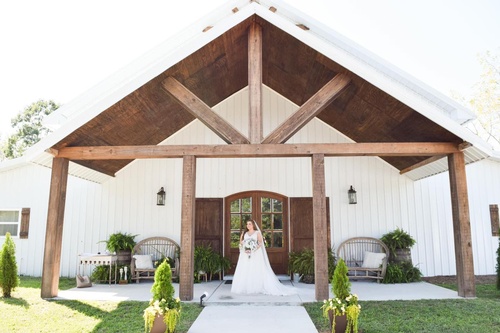 Gallery Image souther%20springs%20bride.jpg