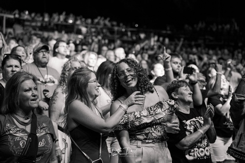 Gallery Image Black%20Oak%20Crowd.jpg