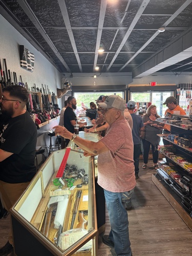 Gallery Image inside%20store.jpg