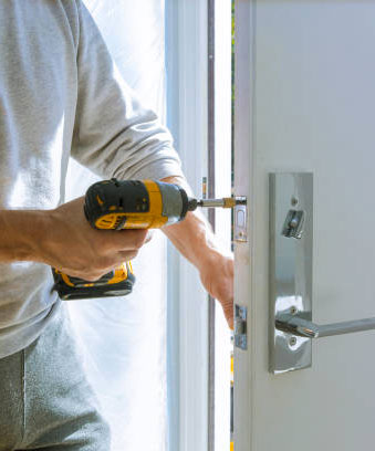 Gallery Image handyman-v2__FillWzMzOSw0MDhd.jpg