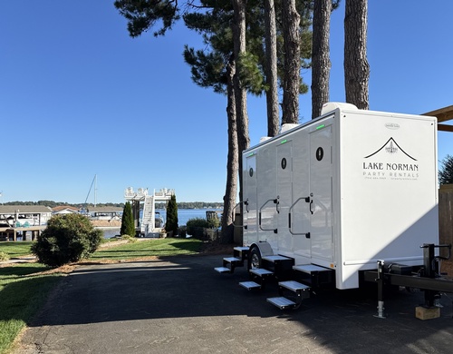 4-Stall Restroom Trailer